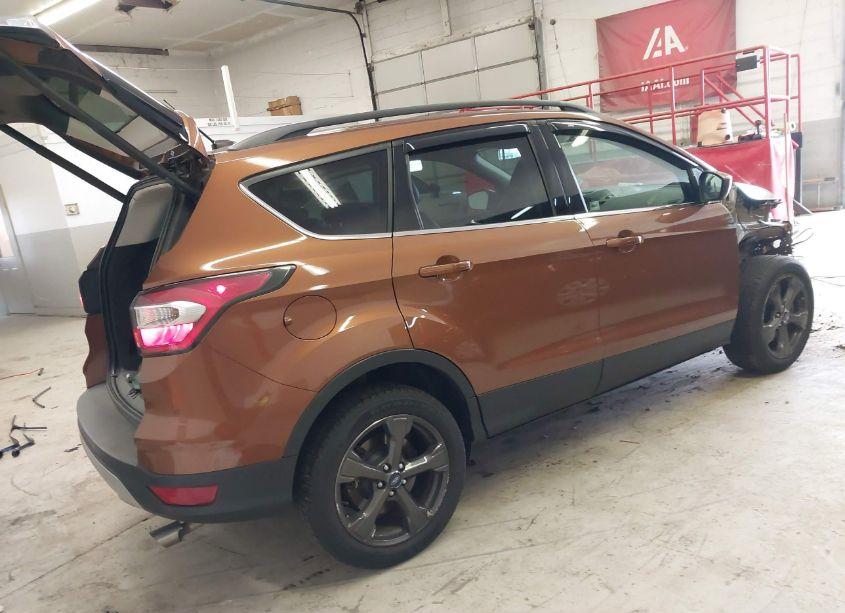 Photo 4 of 2017 Ford Escape SE (VIN 1FMCU9G95HUA45168)