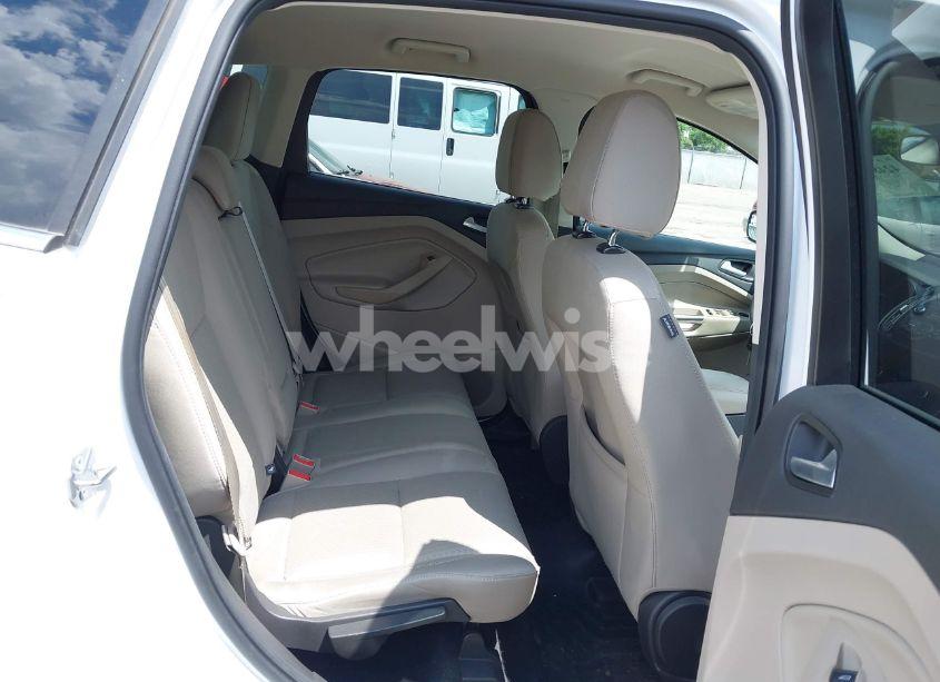 Photo 8 of 2017 Ford Escape SE (VIN 1FMCU9G95HUA69597)