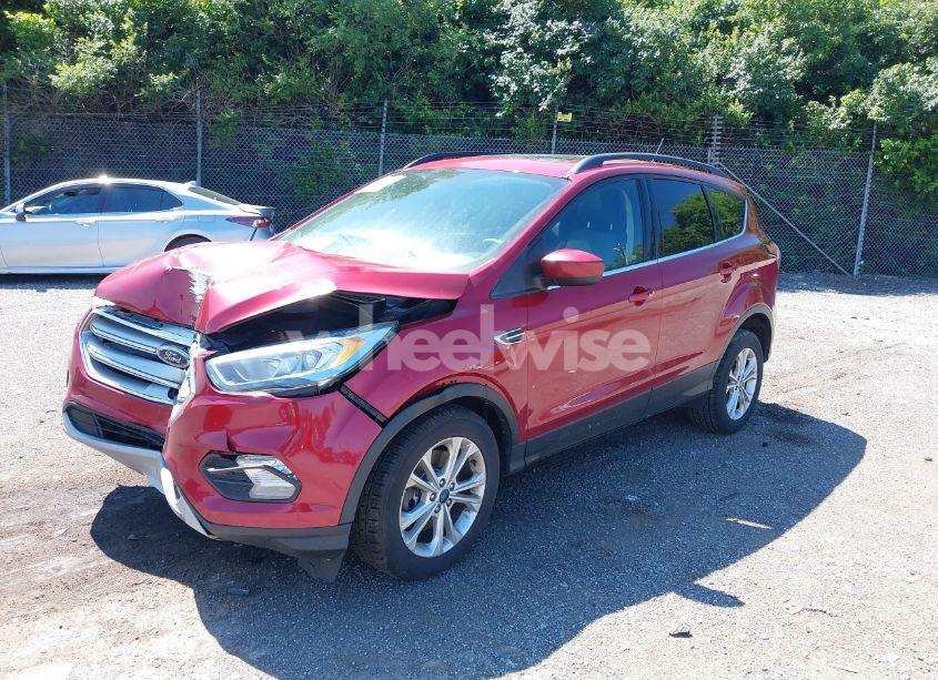 Photo 2 of 2017 Ford Escape SE (VIN 1FMCU9G95HUB72664)