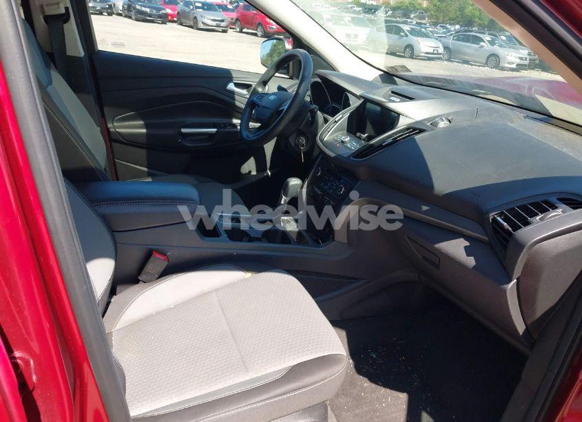 Photo 5 of 2017 Ford Escape SE (VIN 1FMCU9G95HUB72664)