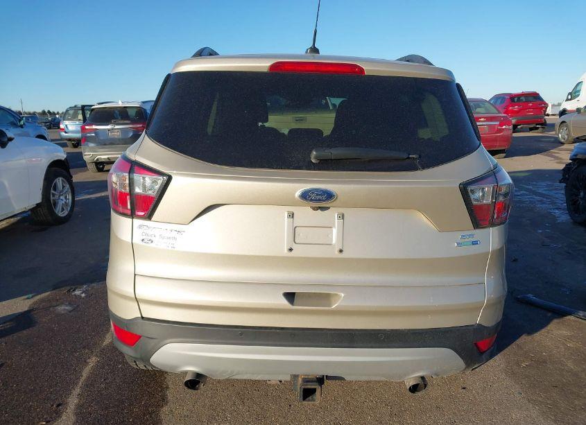 Photo 16 of 2017 Ford Escape SE (VIN 1FMCU9G95HUB81106)
