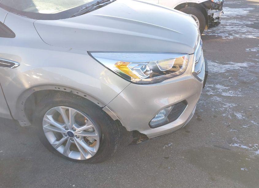 Photo 6 of 2017 Ford Escape SE (VIN 1FMCU9G95HUB81106)