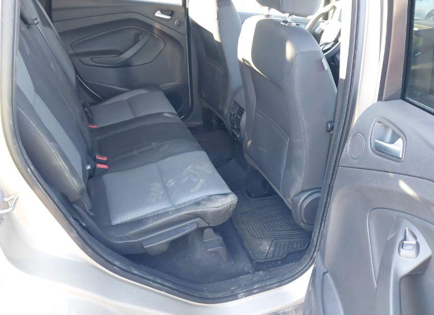 Photo 8 of 2017 Ford Escape SE (VIN 1FMCU9G95HUB81106)