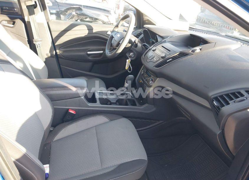 Photo 5 of 2017 Ford Escape SE (VIN 1FMCU9G95HUB93949)