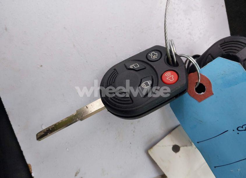 Photo 11 of 2017 Ford Escape SE (VIN 1FMCU9G95HUC83618)