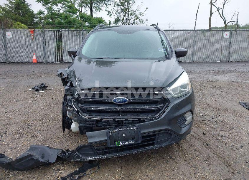 Photo 12 of 2017 Ford Escape SE (VIN 1FMCU9G95HUC83618)