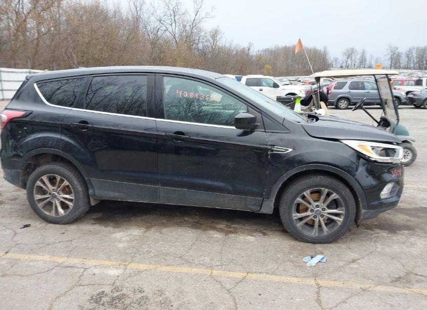 Photo 14 of 2017 Ford Escape SE (VIN 1FMCU9G95HUC87054)