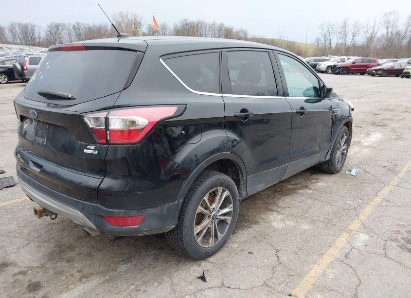 Photo 4 of 2017 Ford Escape SE (VIN 1FMCU9G95HUC87054)