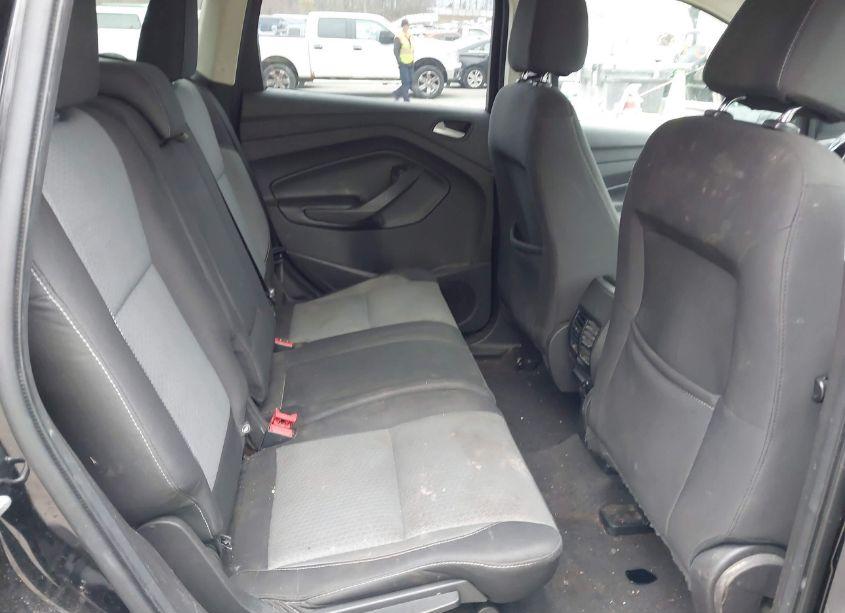 Photo 8 of 2017 Ford Escape SE (VIN 1FMCU9G95HUC87054)