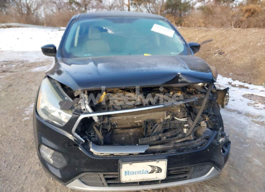 Photo 12 of 2017 Ford Escape SE (VIN 1FMCU9G95HUC99026)