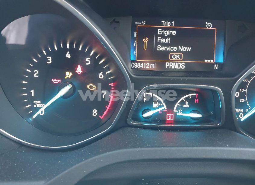 Photo 15 of 2017 Ford Escape SE (VIN 1FMCU9G95HUC99026)