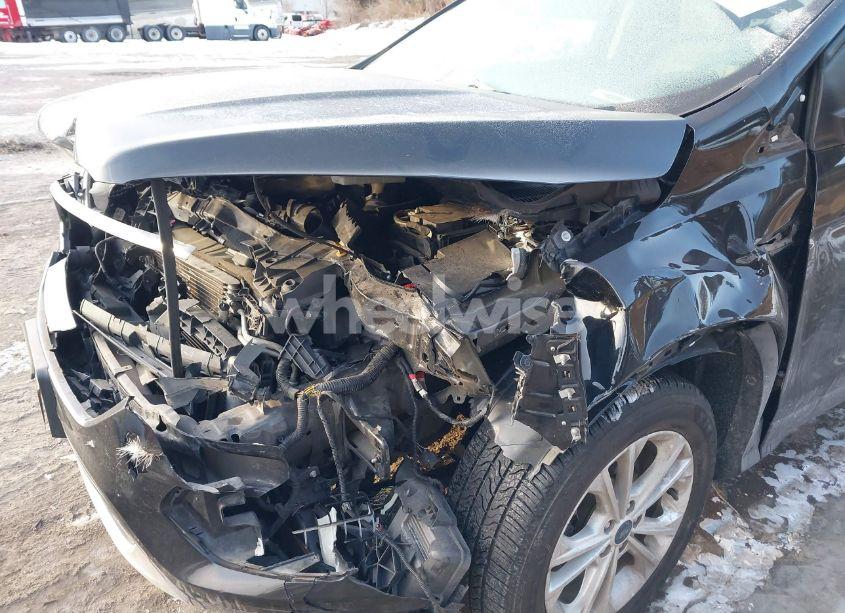 Photo 6 of 2017 Ford Escape SE (VIN 1FMCU9G95HUC99026)