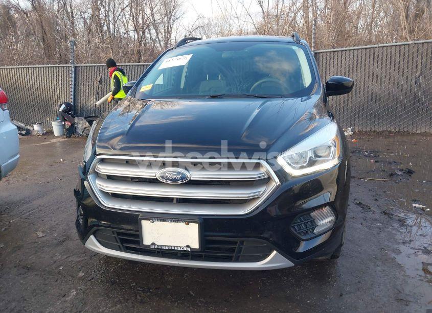Photo 12 of 2017 Ford Escape SE (VIN 1FMCU9G95HUE35784)