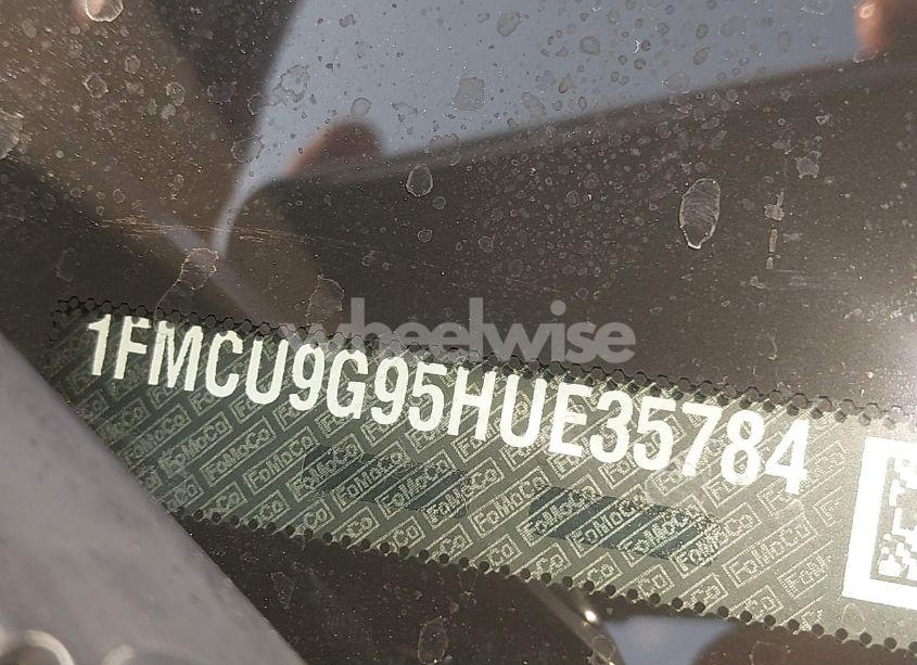 Photo 9 of 2017 Ford Escape SE (VIN 1FMCU9G95HUE35784)