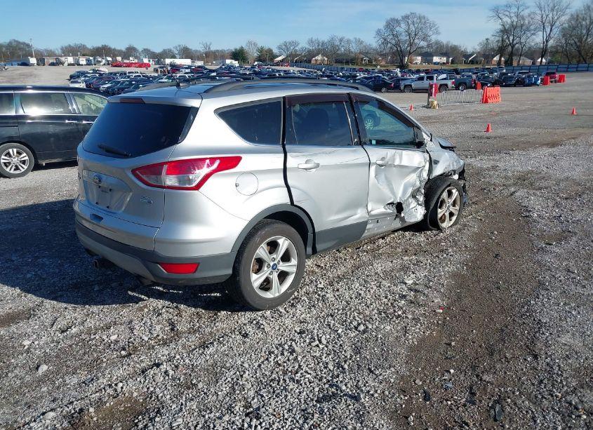 Photo 4 of 2013 Ford Escape SE (VIN 1FMCU9G96DUB15268)
