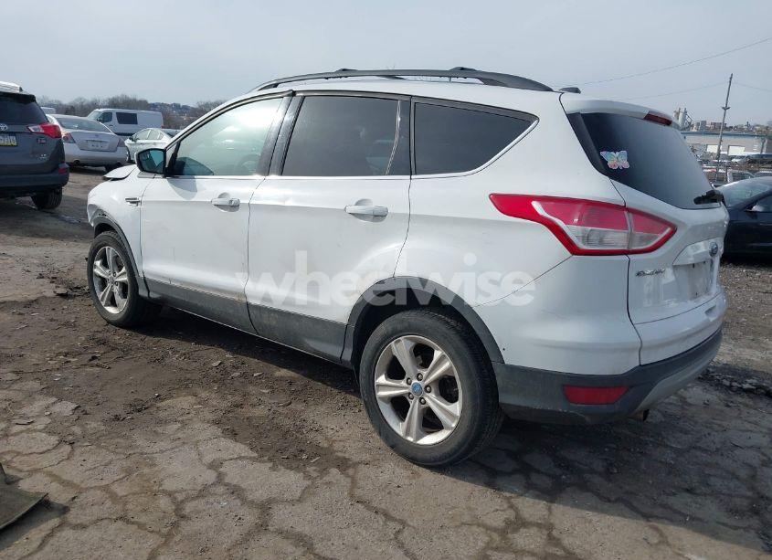 Photo 3 of 2013 Ford Escape SE (VIN 1FMCU9G96DUC40352)