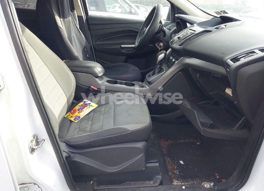 Photo 5 of 2013 Ford Escape SE (VIN 1FMCU9G96DUC40352)