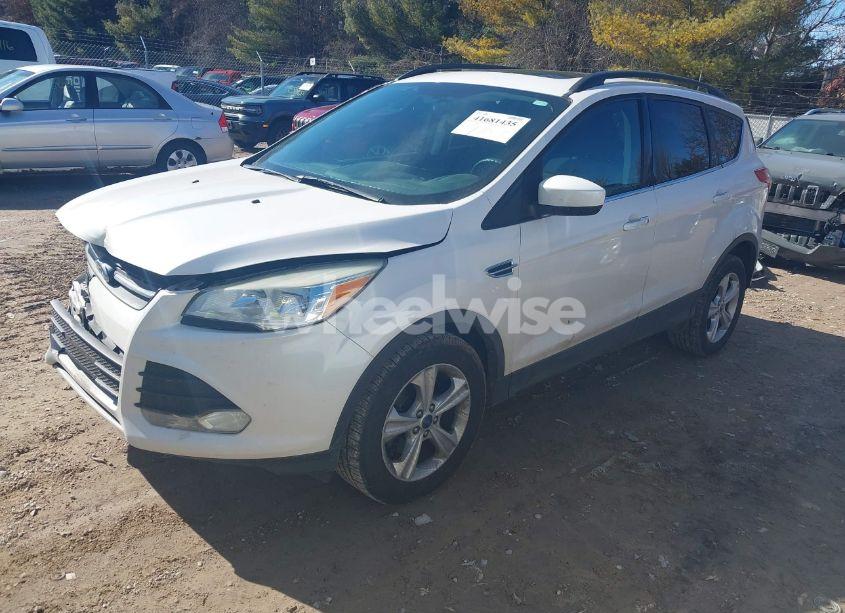 Photo 2 of 2014 Ford Escape SE (VIN 1FMCU9G96EUB30984)