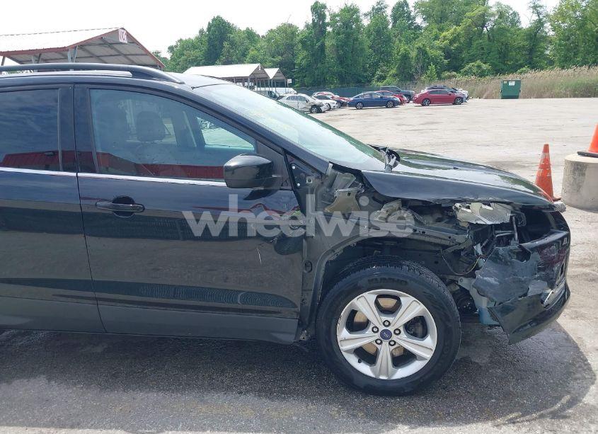 Photo 17 of 2014 Ford Escape SE (VIN 1FMCU9G96EUB37871)