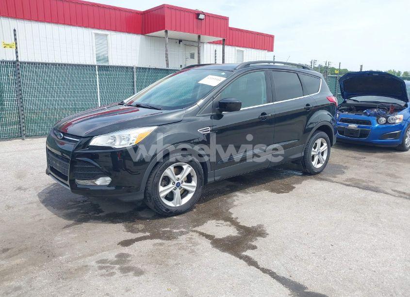 Photo 2 of 2014 Ford Escape SE (VIN 1FMCU9G96EUB37871)