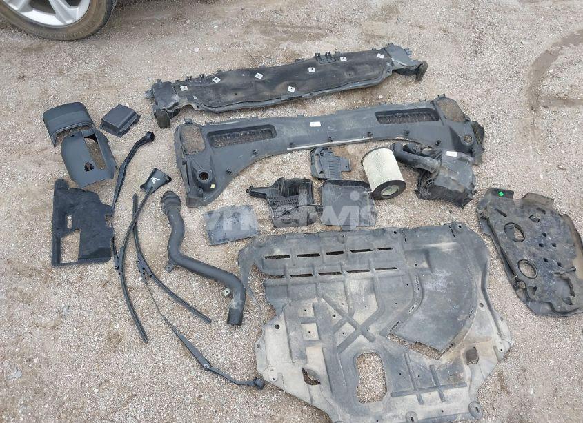 Photo 12 of 2014 Ford Escape SE (VIN 1FMCU9G96EUD61299)