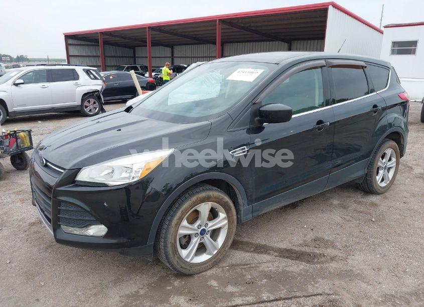 Photo 2 of 2014 Ford Escape SE (VIN 1FMCU9G96EUD61299)