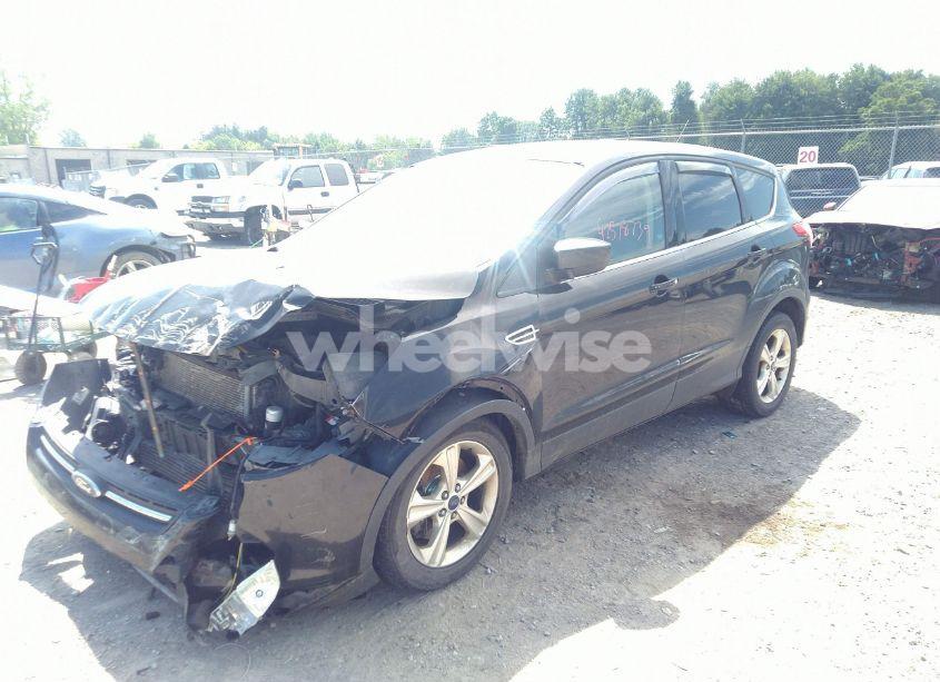 Photo 2 of 2015 Ford Escape SE (VIN 1FMCU9G96FUA10054)