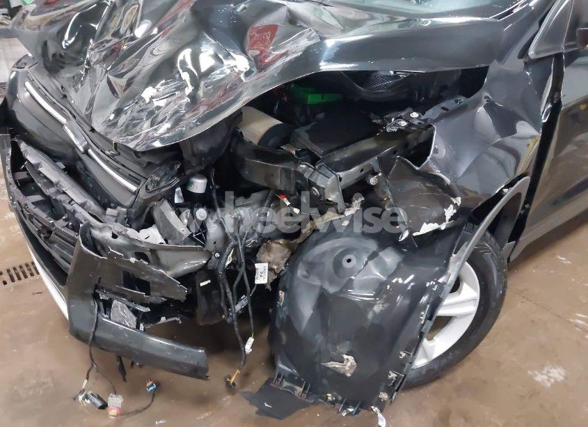 Photo 17 of 2015 Ford Escape SE (VIN 1FMCU9G96FUA10071)