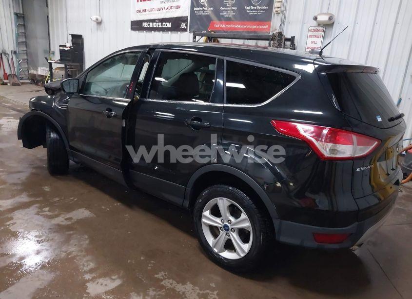 Photo 3 of 2015 Ford Escape SE (VIN 1FMCU9G96FUA10071)