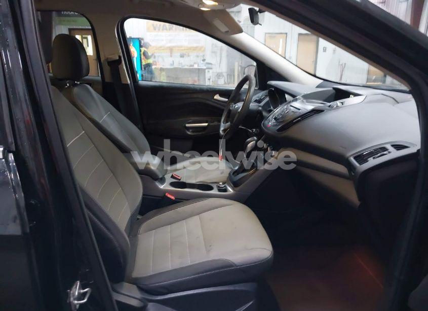 Photo 5 of 2015 Ford Escape SE (VIN 1FMCU9G96FUA10071)