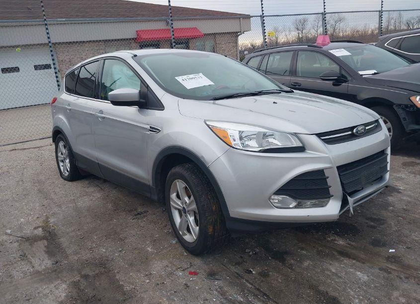 2015 Ford Escape SE (VIN 1FMCU9G96FUB18366) main photo