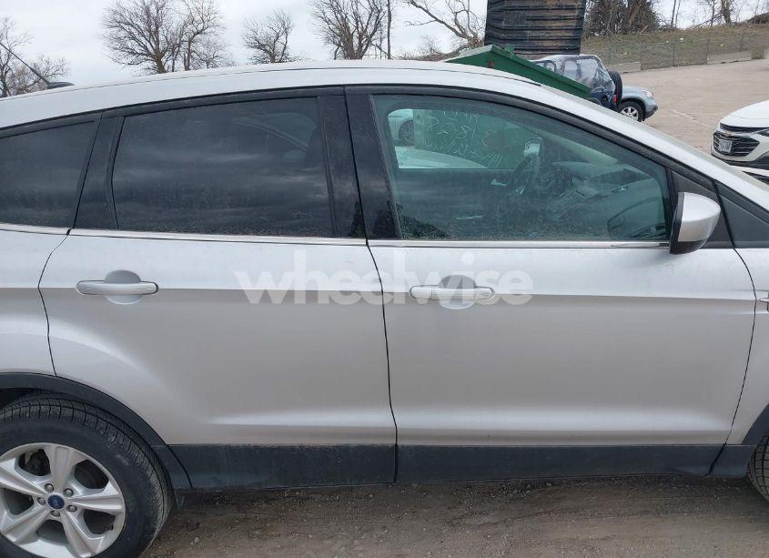 Photo 13 of 2015 Ford Escape SE (VIN 1FMCU9G96FUB73934)