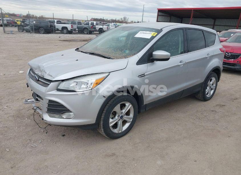 Photo 2 of 2015 Ford Escape SE (VIN 1FMCU9G96FUB73934)
