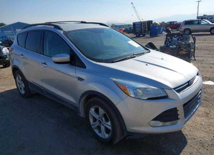 2015 Ford Escape SE (VIN 1FMCU9G96FUC05796) main photo