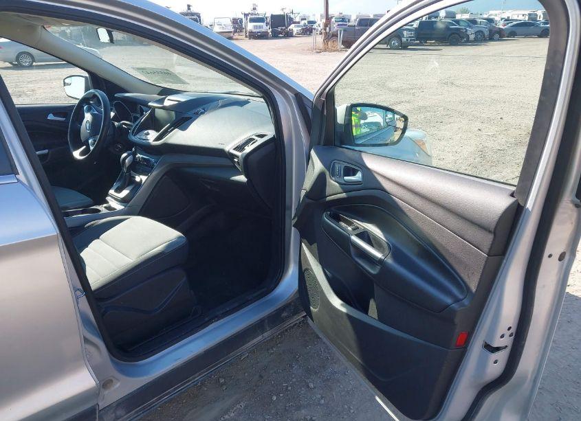 Photo 5 of 2015 Ford Escape SE (VIN 1FMCU9G96FUC05796)