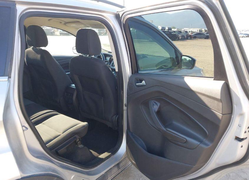 Photo 8 of 2015 Ford Escape SE (VIN 1FMCU9G96FUC05796)