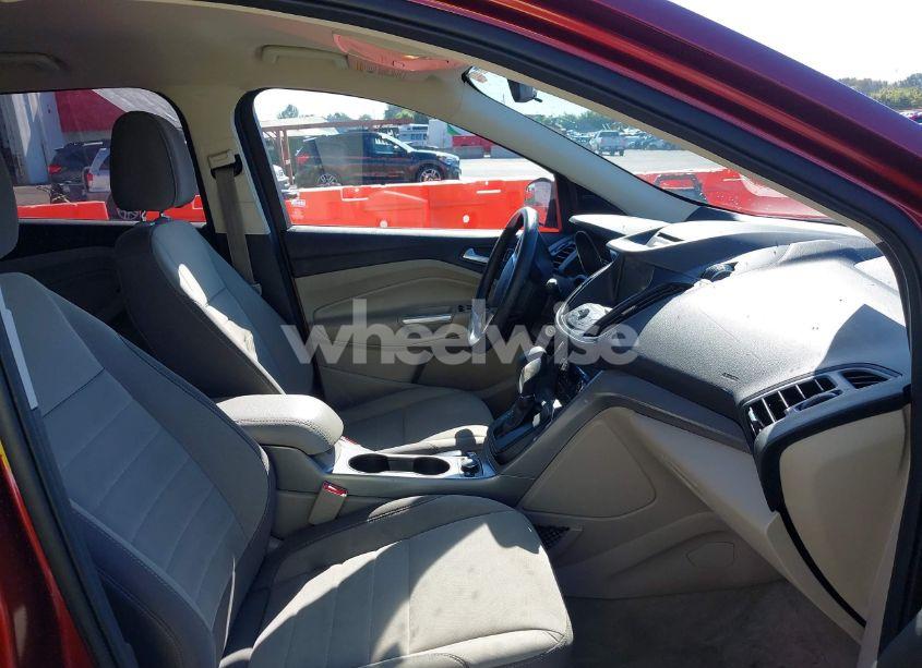 Photo 5 of 2015 Ford Escape SE (VIN 1FMCU9G96FUC47871)