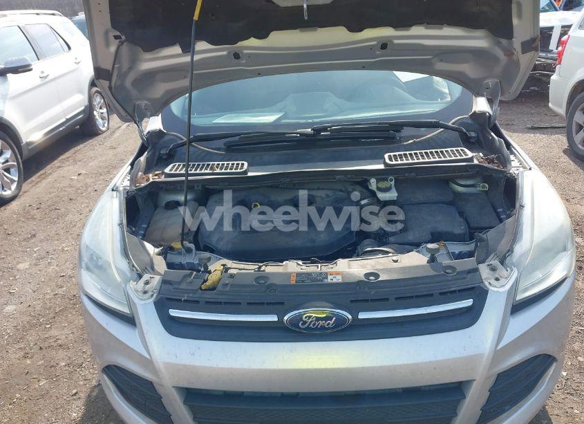 Photo 10 of 2015 Ford Escape SE (VIN 1FMCU9G96FUC67425)