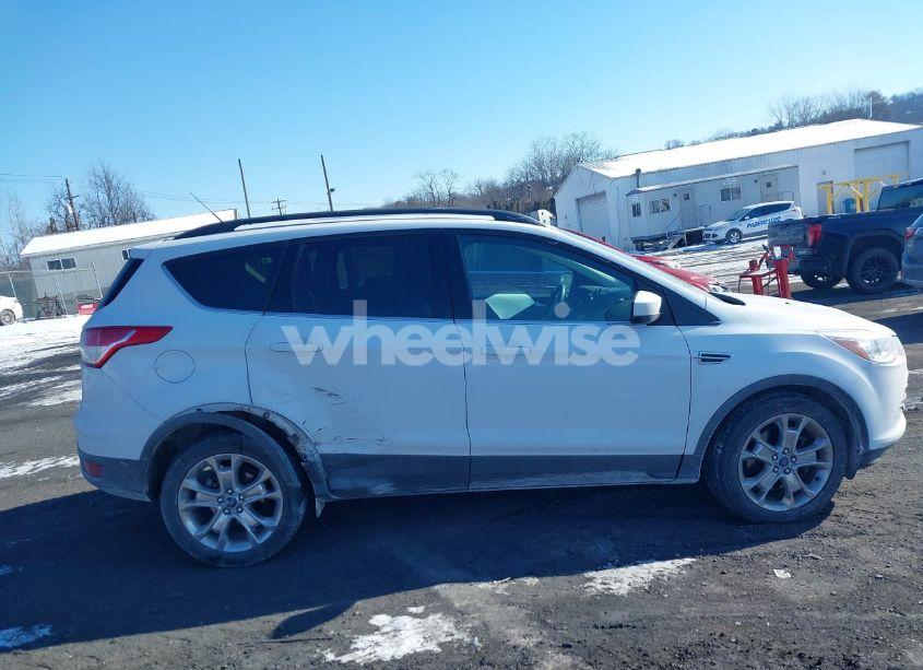 Photo 13 of 2016 Ford Escape SE (VIN 1FMCU9G96GUB42698)