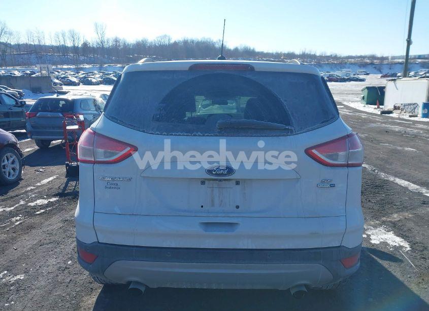 Photo 16 of 2016 Ford Escape SE (VIN 1FMCU9G96GUB42698)