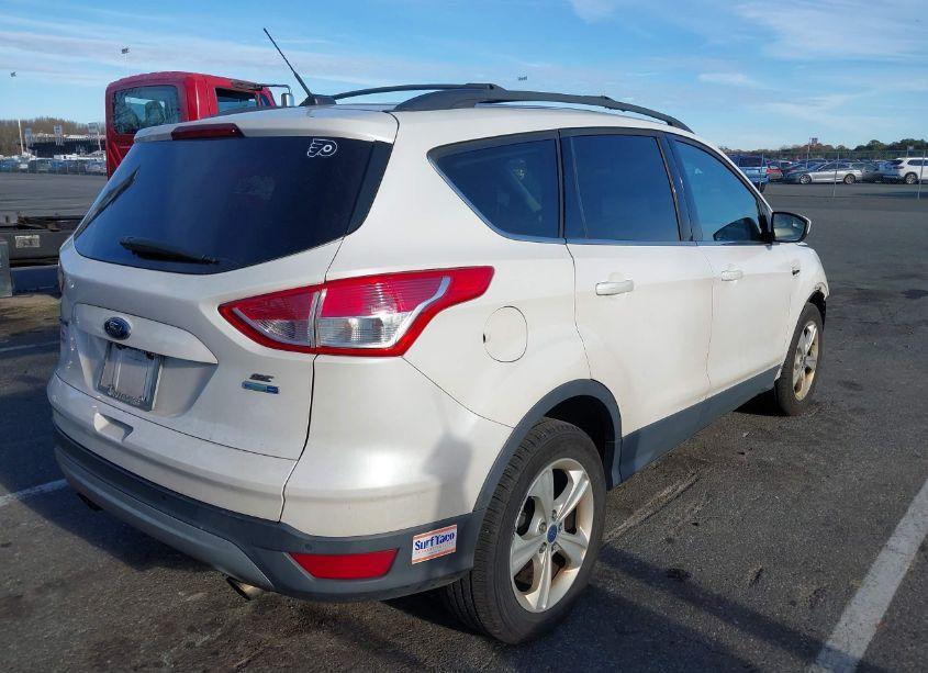 Photo 4 of 2016 Ford Escape SE (VIN 1FMCU9G96GUC32563)