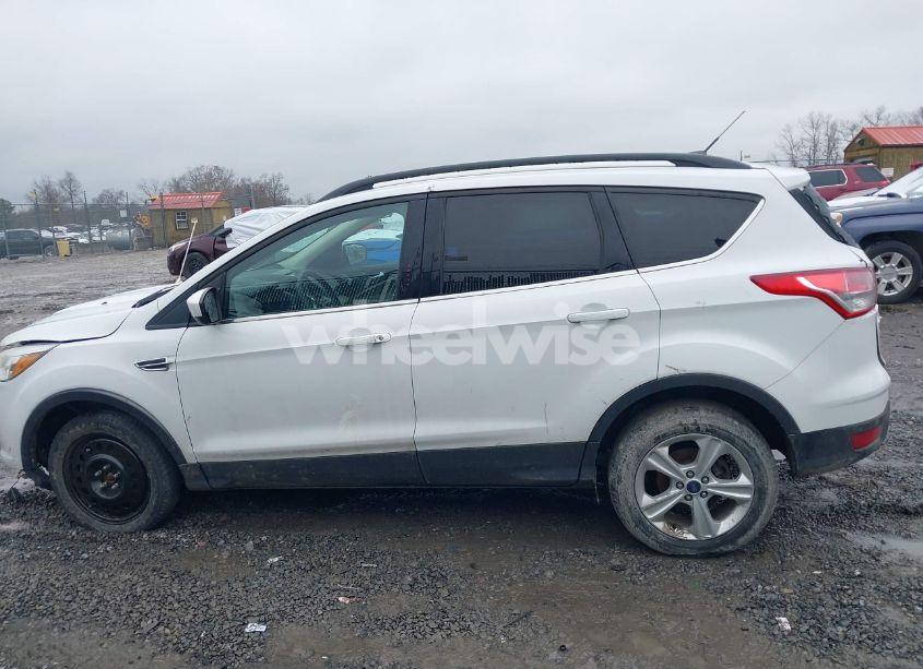 Photo 15 of 2016 Ford Escape SE (VIN 1FMCU9G96GUC83092)