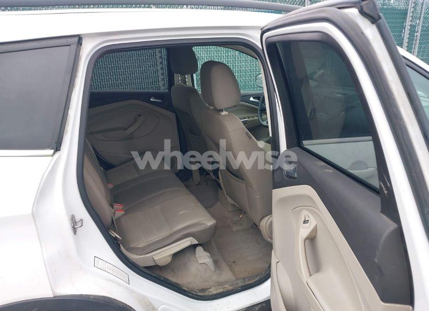 Photo 8 of 2016 Ford Escape SE (VIN 1FMCU9G96GUC83092)