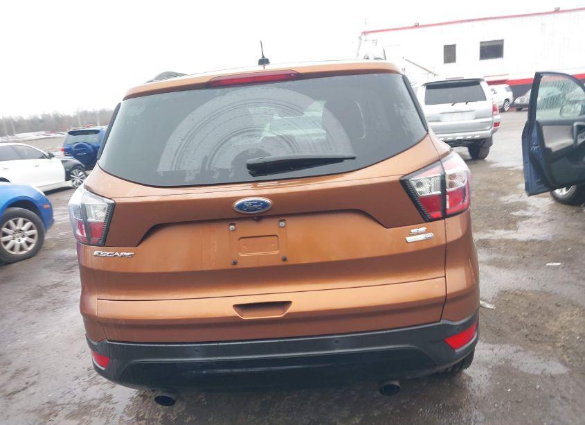 Photo 16 of 2017 Ford Escape SE (VIN 1FMCU9G96HUA10266)