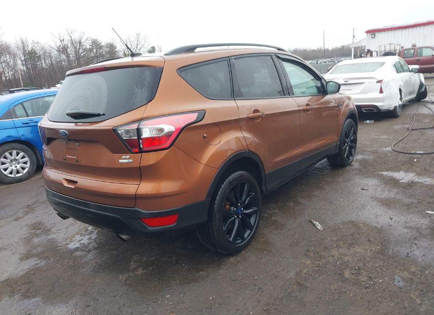 Photo 4 of 2017 Ford Escape SE (VIN 1FMCU9G96HUA10266)