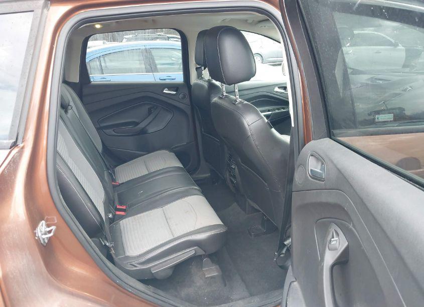 Photo 8 of 2017 Ford Escape SE (VIN 1FMCU9G96HUA10266)