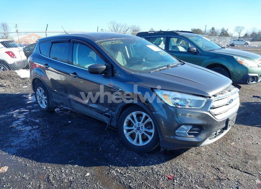 2017 Ford Escape SE (VIN 1FMCU9G96HUA11501) main photo