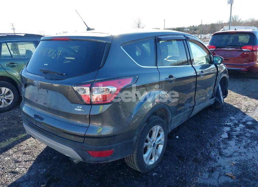 Photo 4 of 2017 Ford Escape SE (VIN 1FMCU9G96HUA11501)