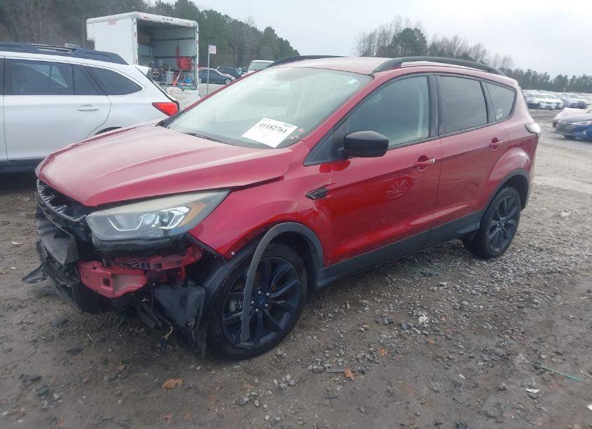 Photo 2 of 2017 Ford Escape SE (VIN 1FMCU9G96HUB60538)