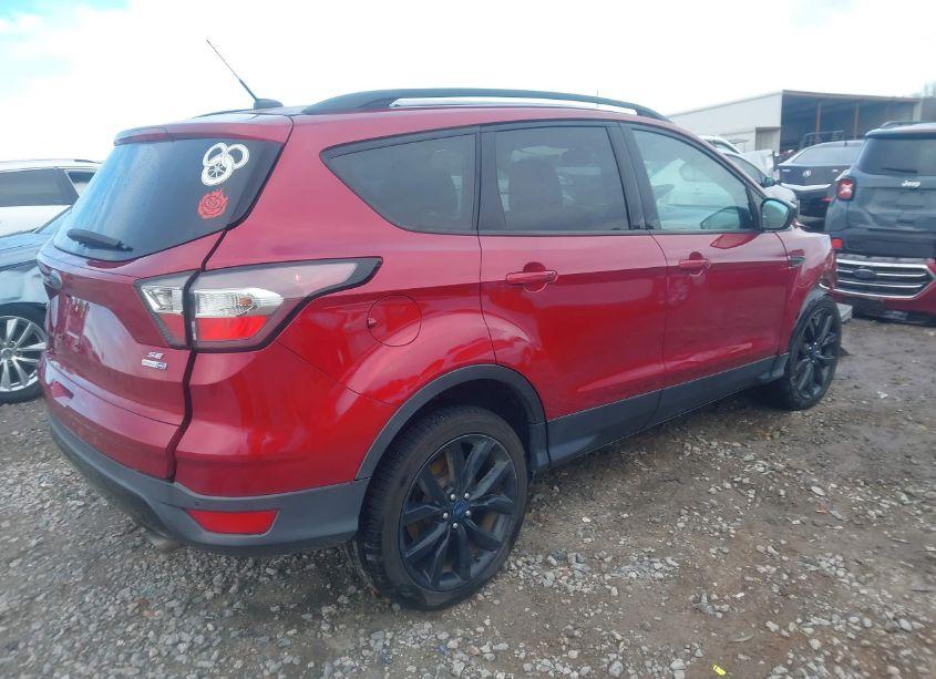 Photo 4 of 2017 Ford Escape SE (VIN 1FMCU9G96HUB60538)